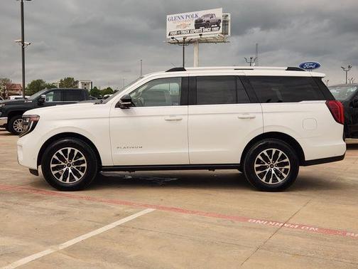 Star White 2025 Ford Expedition Platinum