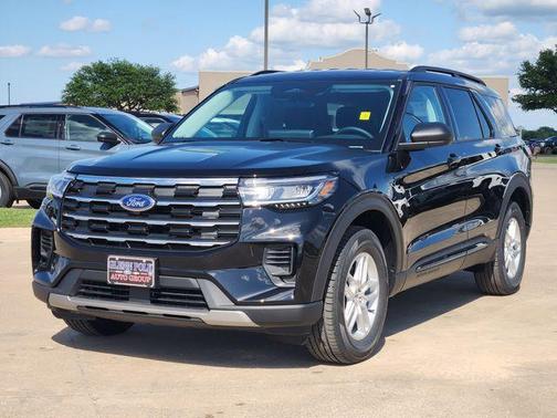 Agate Black Metallic 2026 Ford Explorer Active