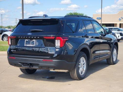 Agate Black Metallic 2026 Ford Explorer Active