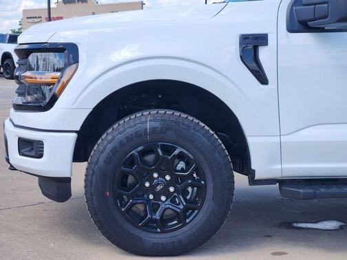 Oxford White 2026 Ford F-150 XLT