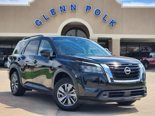 Super Black 2025 Nissan Pathfinder SV