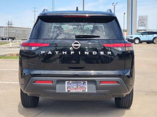 Super Black 2025 Nissan Pathfinder SV