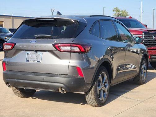 Rapid Red Metallic Tinted Clearcoat 2026 Ford Escape ST-Line