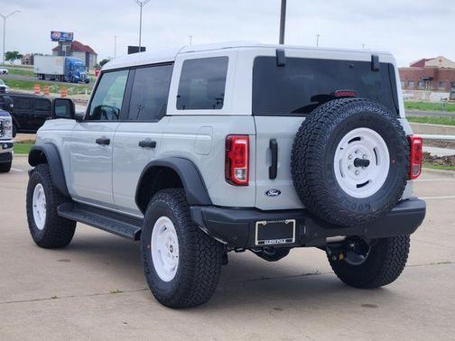 Avalanche Gray 2026 Ford Bronco Heritage Edition
