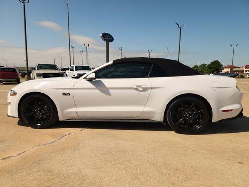 Oxford White 2020 Ford Mustang GT Premium