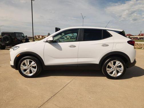 Summit White 2025 Buick Encore GX Preferred