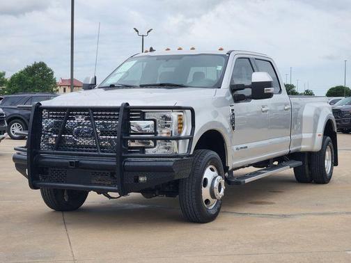 Ingot Silver 2019 Ford F-350 Lariat Super Duty