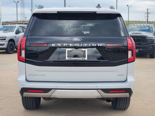 Space Silver 2025 Ford Expedition Max Platinum