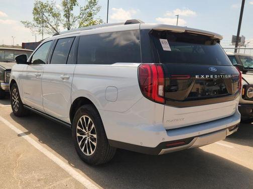 Space Silver 2025 Ford Expedition Max Platinum