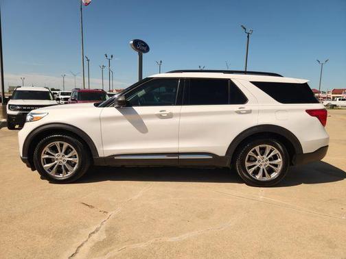 Star White 2020 Ford Explorer XLT