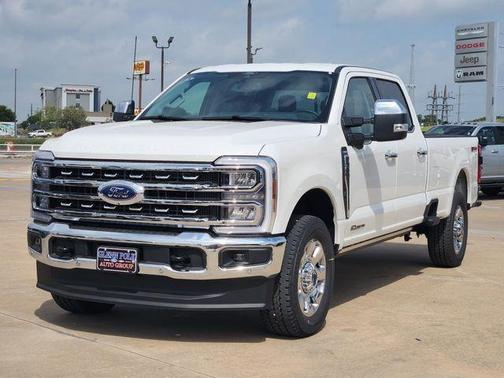 Star White 2026 Ford F-350 Lariat Super Duty
