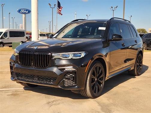 2022 BMW X7 M50i