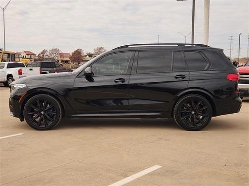 2022 BMW X7 M50i