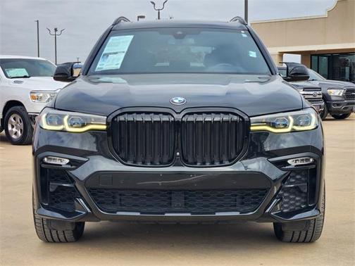 2022 BMW X7 M50i