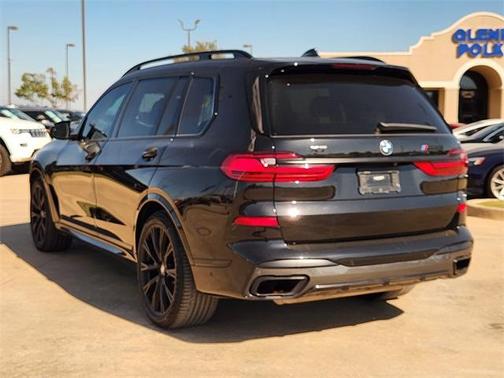 2022 BMW X7 M50i