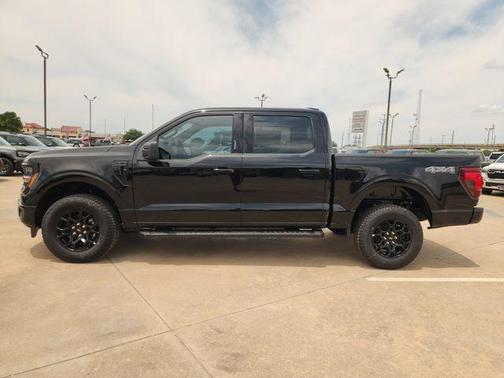 Agate Black Metallic 2026 Ford F-150 XLT