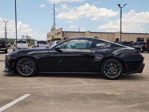 2025 Ford Mustang Dark Horse
