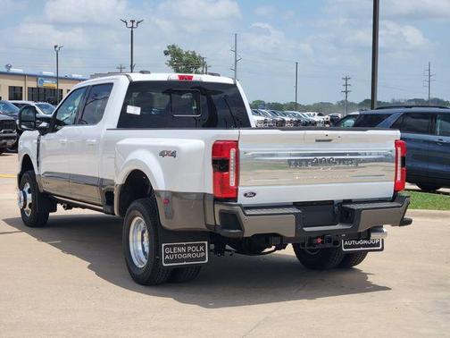 Oxford White 2026 Ford F-350 King Ranch