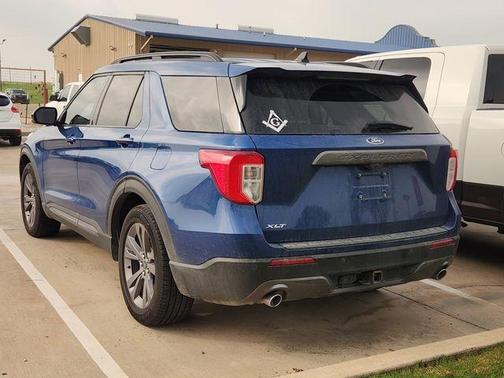 Atlas Blue Metallic 2022 Ford Explorer XLT