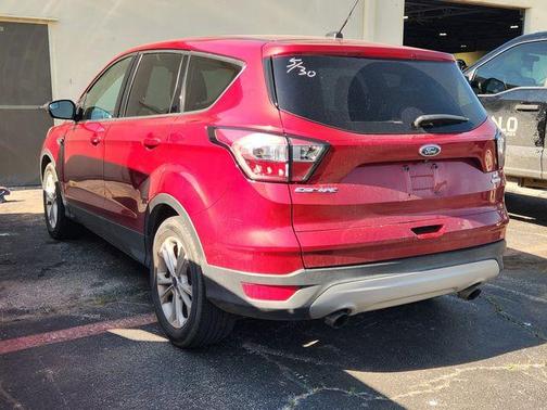 Ruby Red Metallic Tinted Clearcoat 2017 Ford Escape SE