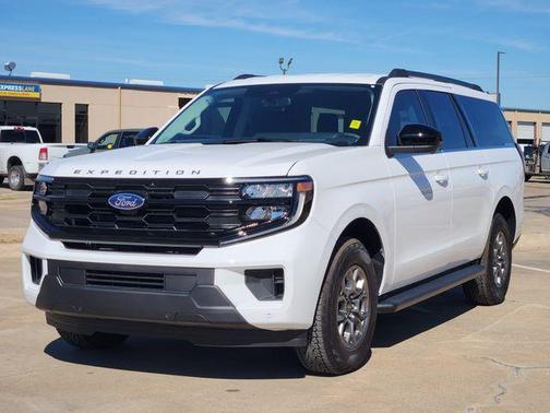 Oxford White 2025 Ford Expedition Max Active