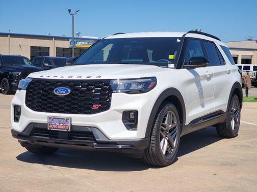 Star White 2026 Ford Explorer ST