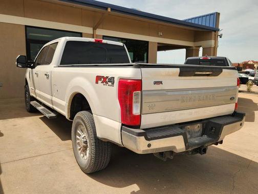 White Platinum Tri-Coat Metallic 2018 Ford F-250 King Ranch