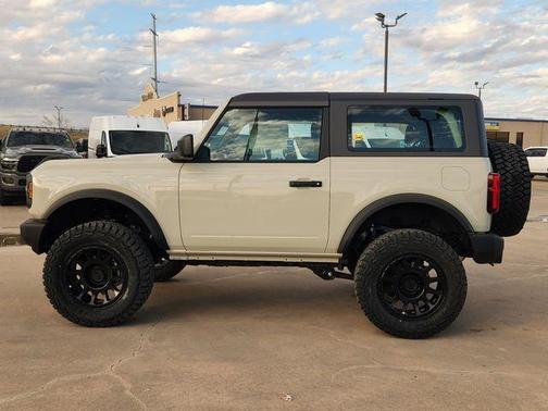 2025 Ford Bronco Base