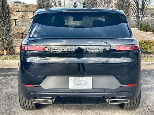 2025 Land Rover Range Rover Sport P360 SE