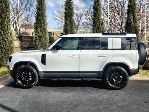 2026 Land Rover Defender 110 S