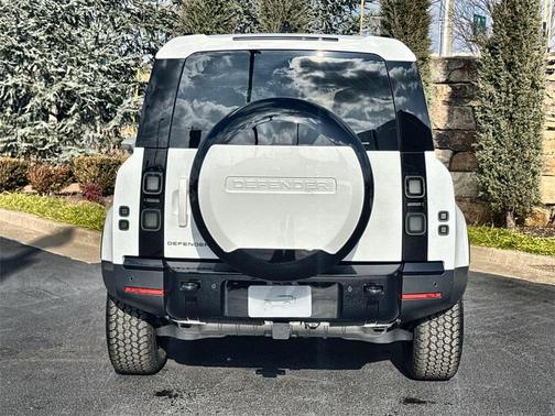 2026 Land Rover Defender 110 S