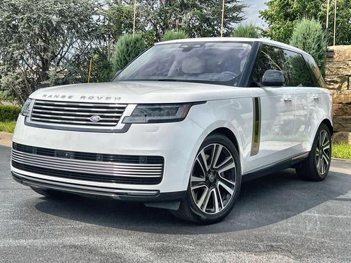 Icy White 2023 Land Rover Range Rover SV