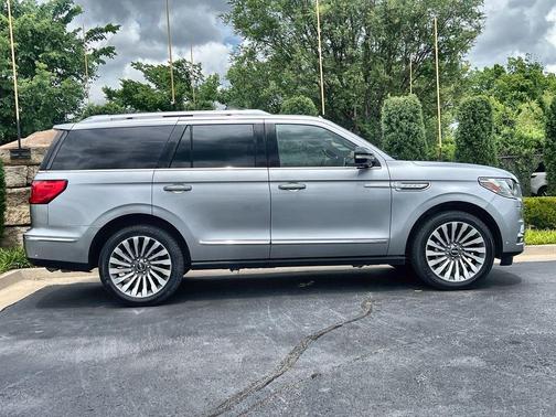 Silver Radiance 2020 Lincoln Navigator Reserve