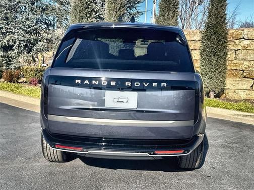 2026 Land Rover Range Rover P400 SE