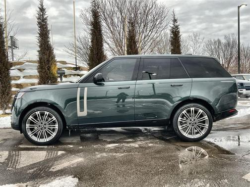 2025 Land Rover Range Rover P530 SE