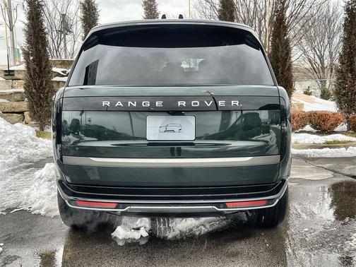 2025 Land Rover Range Rover P530 SE