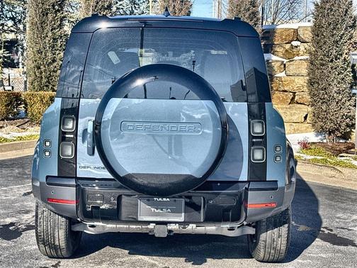 2026 Land Rover Defender 110 S