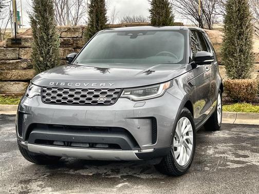 2025 Land Rover Discovery P300 S