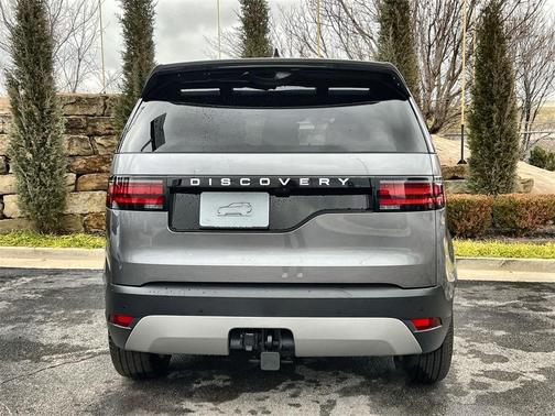 2025 Land Rover Discovery P300 S