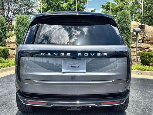 Eiger Grey 2026 Land Rover Range Rover P400 SE 7 Seat