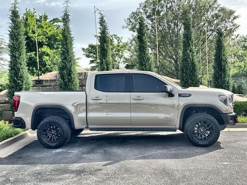 2023 GMC Sierra 1500 AT4X