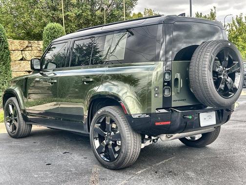 Woolstone Green 2026 Land Rover Defender P400 X-Dynamic SE