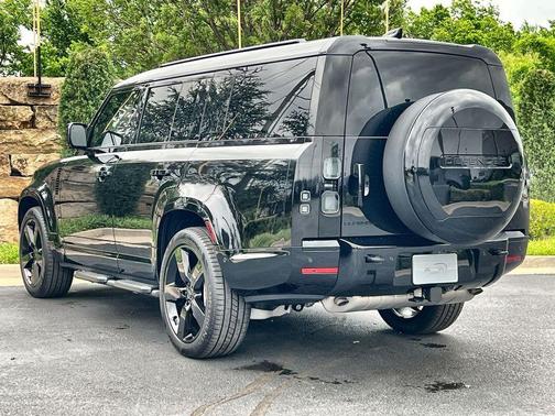 Santorini Black 2026 Land Rover Defender P400 X-Dynamic SE