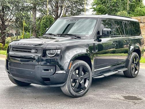 Santorini Black 2026 Land Rover Defender P400 X-Dynamic SE