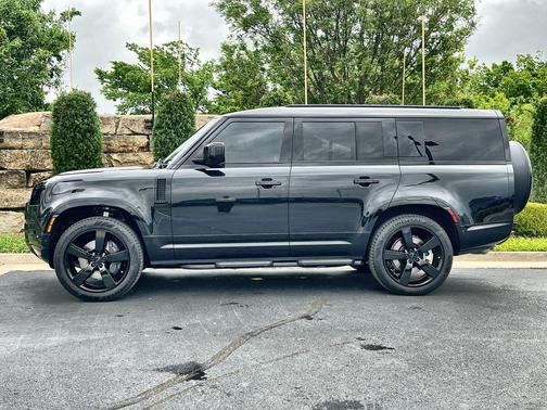 Santorini Black 2026 Land Rover Defender P400 X-Dynamic SE