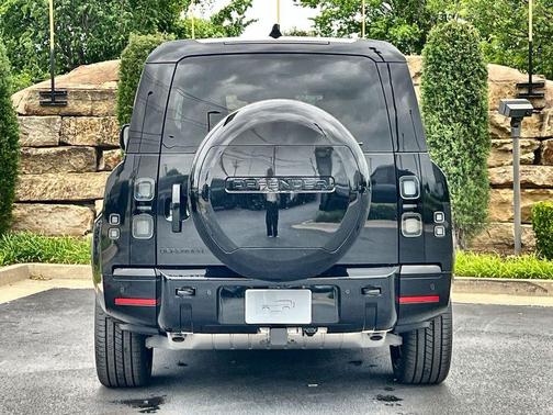 Santorini Black 2026 Land Rover Defender P400 X-Dynamic SE