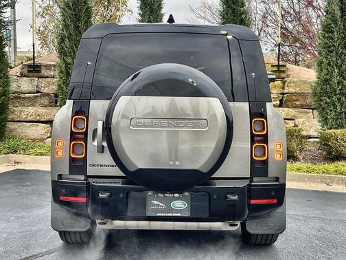 2024 Land Rover Defender P400 X