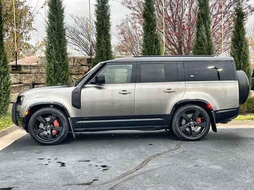 2024 Land Rover Defender P400 X