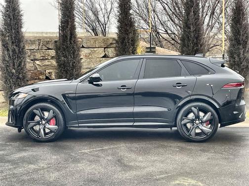 2025 Jaguar F-PACE SVR 575 Edition