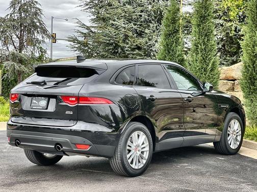 2020 Jaguar F-PACE 25t Prestige